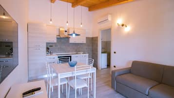 Apartment, 1 Schlafzimmer, Terrasse, Gartenblick | Innenbereich