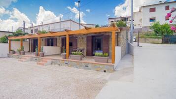 Apartment, 1 Bedroom, Patio, Garden View | Exterior