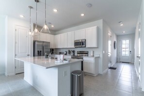 Apartment (1056 Festival) | Exterior - 1056 Festival (Davenport)