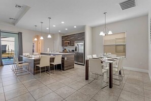 House (162 Balmoral) | Exterior