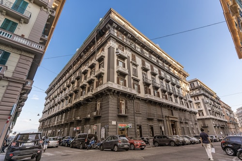 La Corte di Partenope