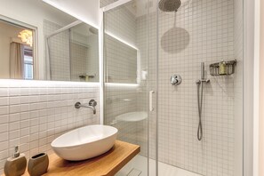 Standard-Dreibettzimmer | Badezimmer