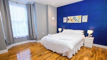 Bureau, Wi-Fi gratuit, draps fournis