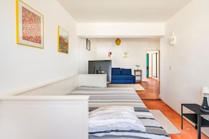 1 chambre, fer et planche Ă repasser, Wi-Fi gratuit, draps fournis
