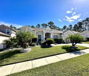 Exterior - Luxurious Updated Golf Villa With Conservation Views (Davenport)