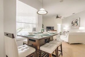 Exterior - Luxurious Updated Golf Villa With Conservation Views (Davenport)