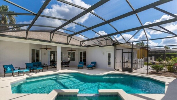 Exterior - Luxury 5 Bed Pool Home - Golf Course Views 521 (Davenport)