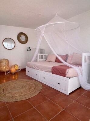 1 bedroom, WiFi, bed sheets - Casa Oliveira - Algarve (Porches)