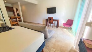 1 slaapkamer, een strijkplank/strijkijzer, wifi, beddengoed
