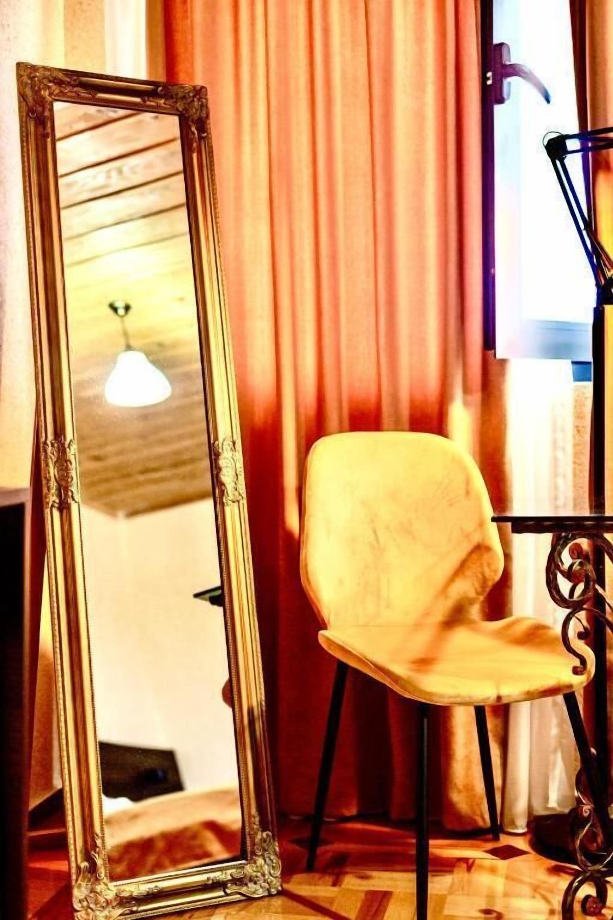 Photo - Hotel History