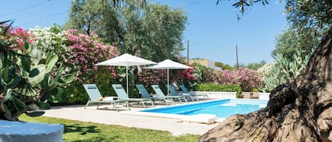 Piscine extérieure (ouverte en saison)