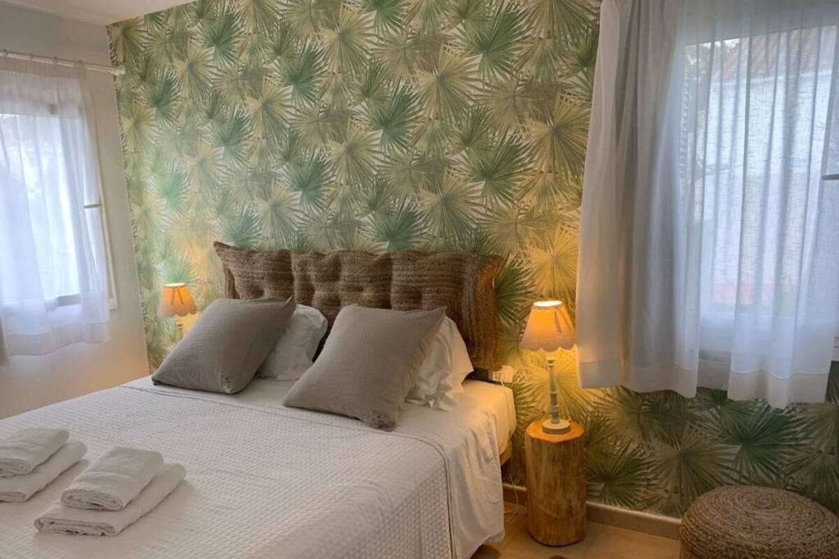 Apartment | 2 bedrooms, in-room safe, blackout drapes, WiFi (free)