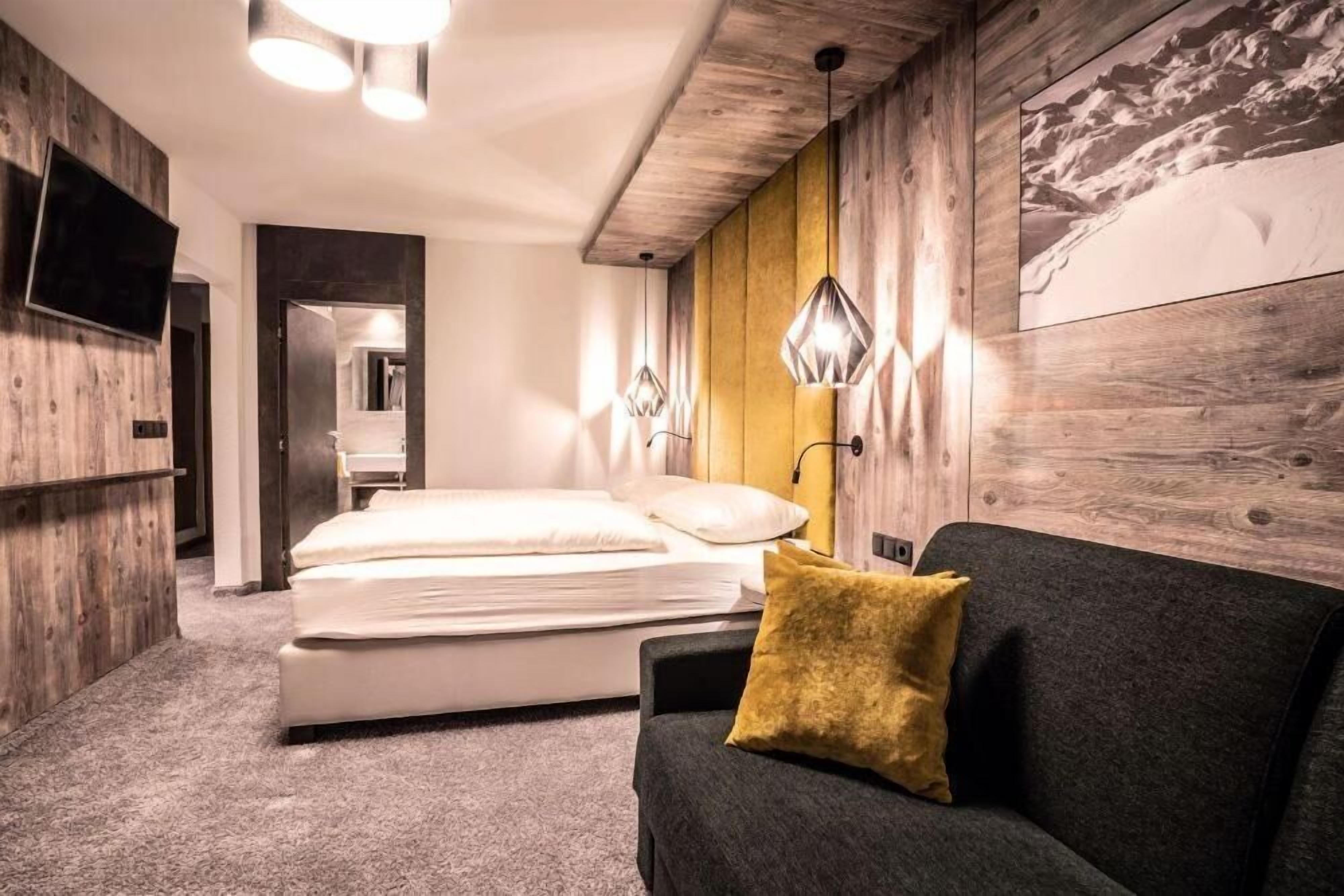 Superior Double Room | In-room safe, free WiFi, bed sheets