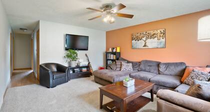 Family Getaway 2BR/2BA with Sauna - Air Hockey - Bar