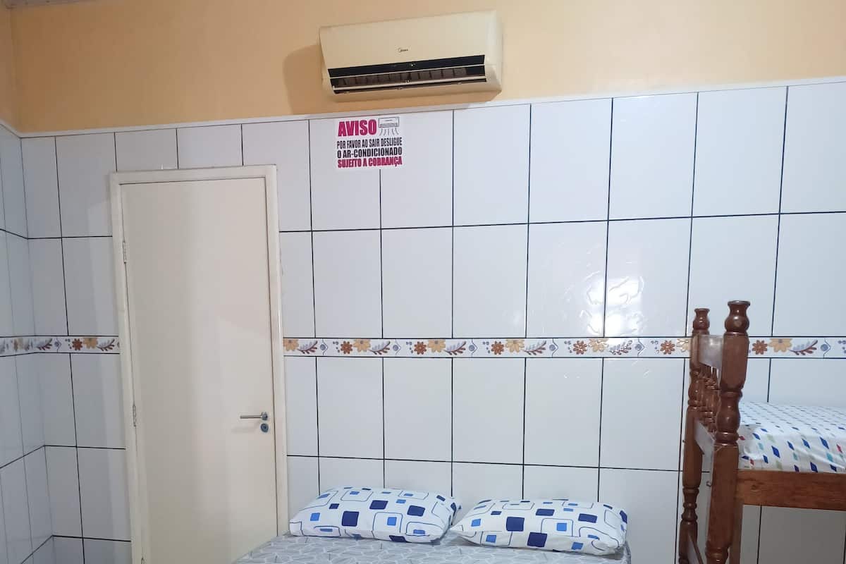 ห้องอีโคโนมีทวิน, 2 ห้องนอน, พร้อมสิ่งอำนวยความสะดวกสำหรับผู้พิการ | เตารีด/โต๊ะรีดผ้า, Wi-Fi ฟรี