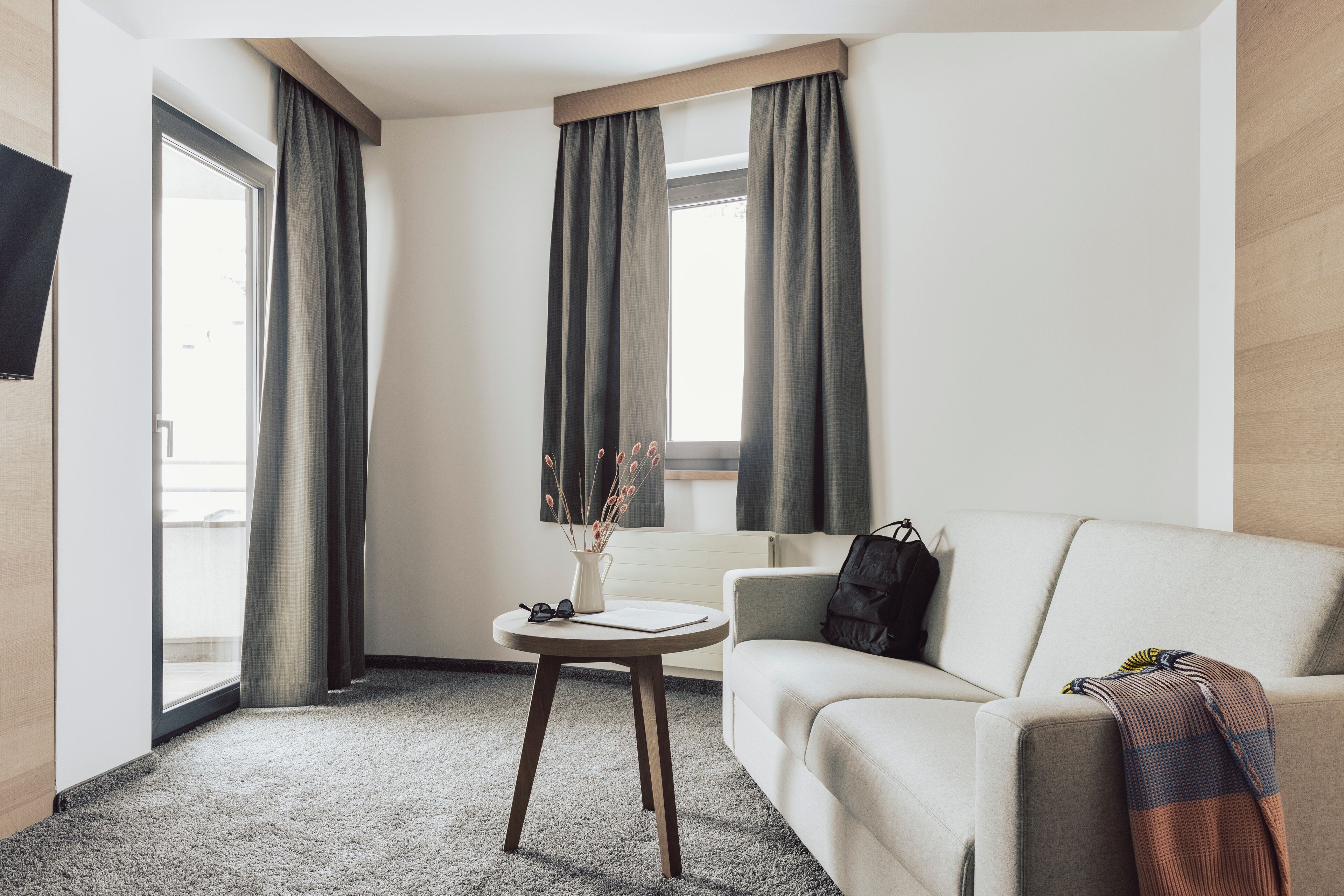 高级公寓 | 客房内保险箱、办公桌、免费 WiFi、床单