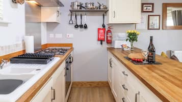 Refrigerador, lavavajillas, tetera/pava eléctrica, tostadora