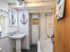 Shower - Madelines View (Whitby)