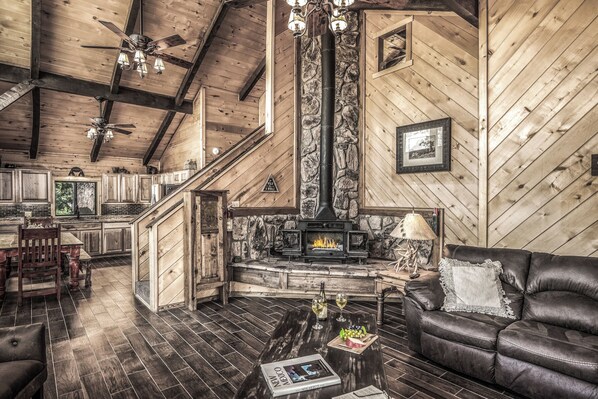 TV, fireplace, table football - The Otero Cabin - The Perfect Family Mountain Retreat (Ruidoso)