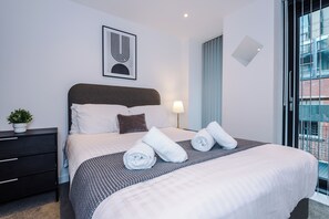 2 chambres, fer et planche à repasser, accès au Wi-Fi (inclus)