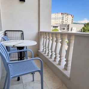 Junior Apartment | Balcony - MamuApartment (Batumi)