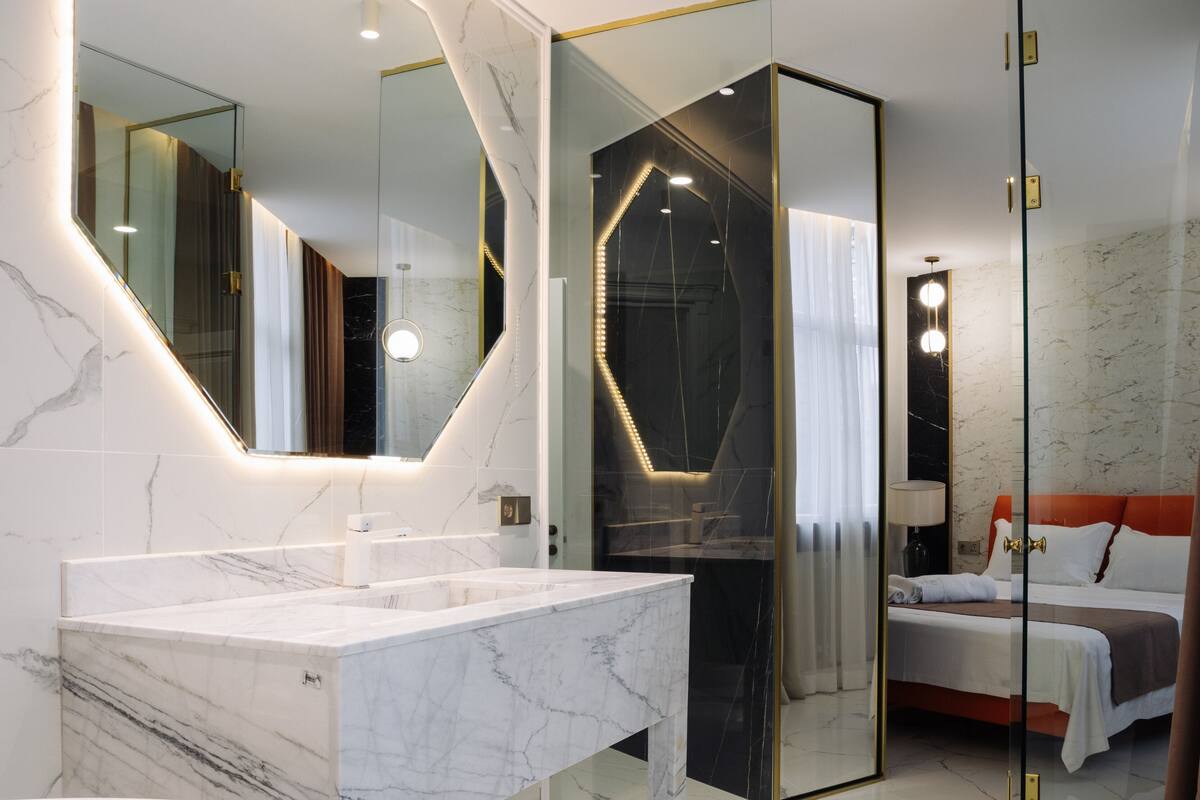 Luxury Apartment | 1 bedroom, premium bedding, Select Comfort beds, individually decorated