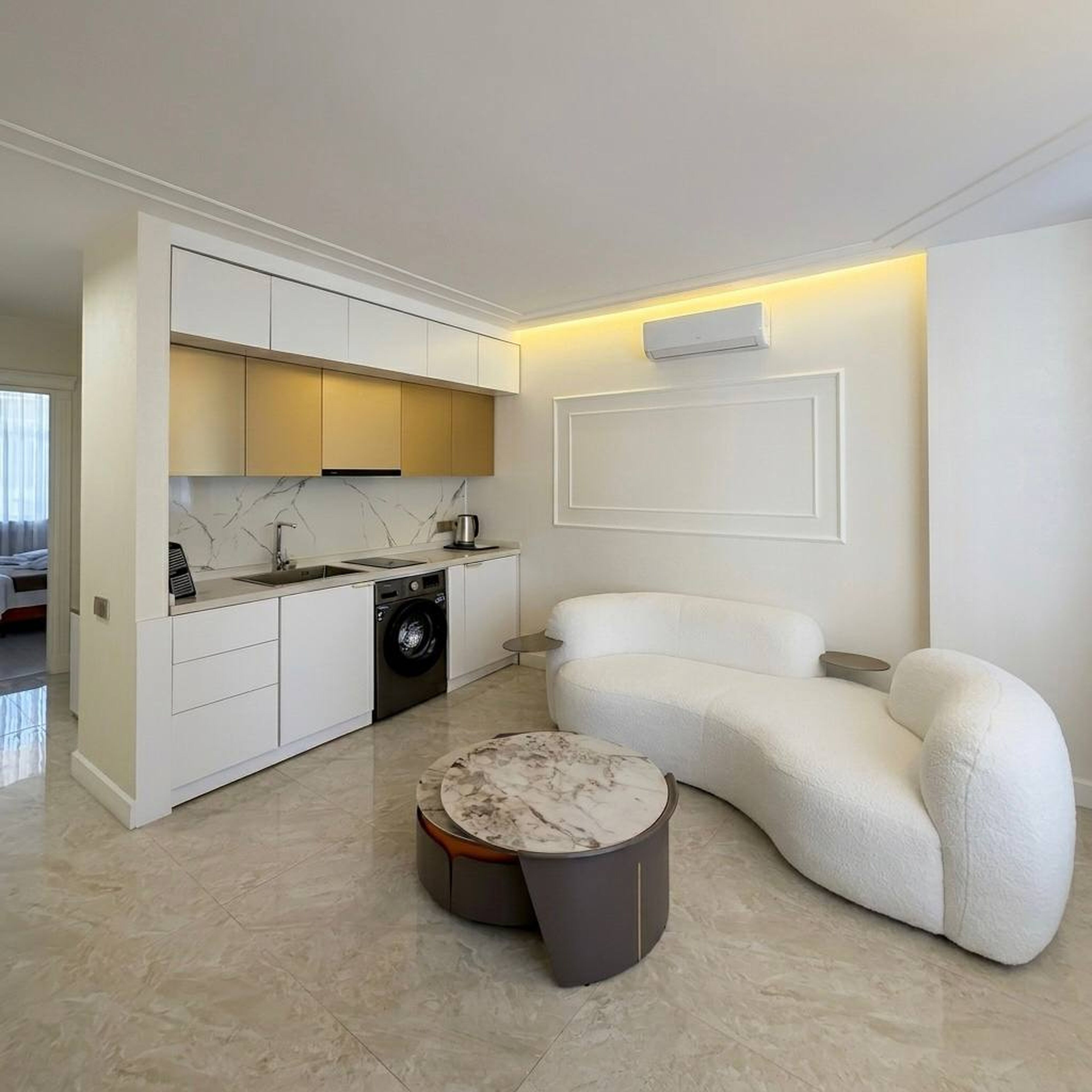 Executive Apartment | Living area | Smart TV, pay movies