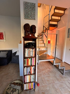 Interior - Tuff farmhouse, terrace and garden, pets allowed (Latera)