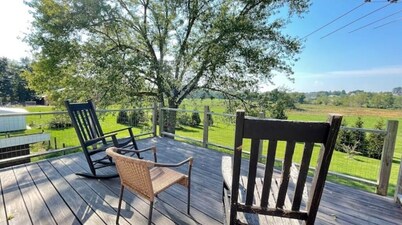 Farmhouse at the foot of the Blue Ridge Mountains