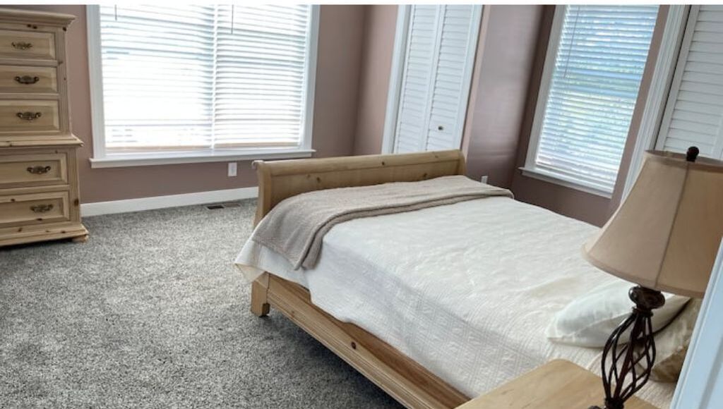 4 chambres, fer et planche à repasser, lit parapluie, Wi-Fi gratuit