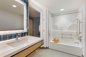 Room 2 Queen Beds, Nonsmoking, Accessible