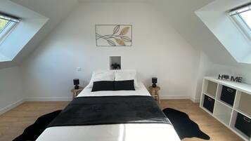 2 chambres, fer et planche Ă repasser, lit parapluie, accĂšs Internet