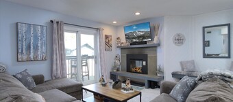 Okemo Mountain Lodge Condo - Great for families with easy access to Okemo clocktower base area!