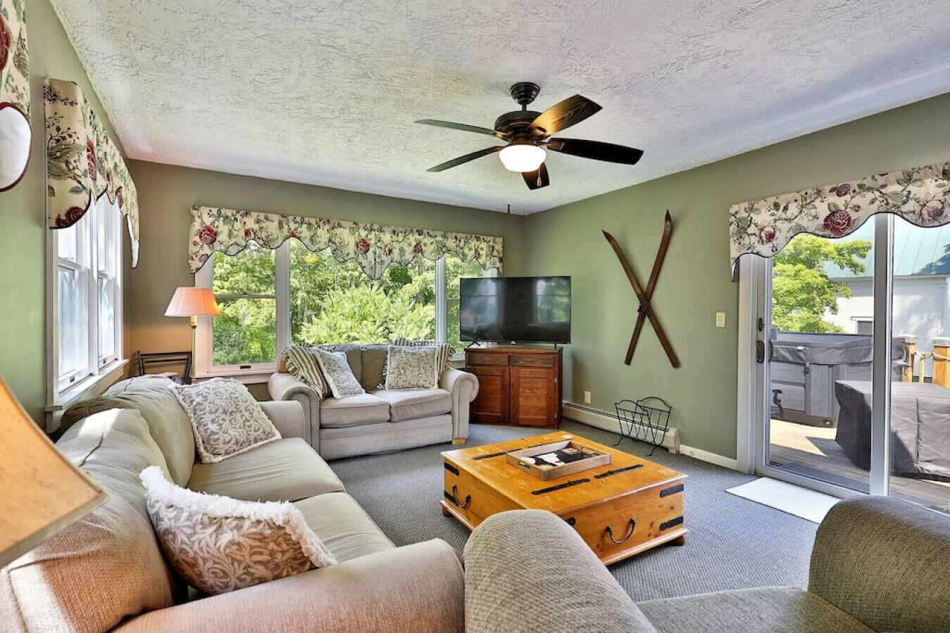 Ludlow Home with Private Hot Tub Near Okemo