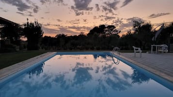 Piscine extérieure