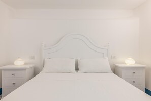 3 chambres, fer et planche à repasser, Wi-Fi gratuit, draps fournis