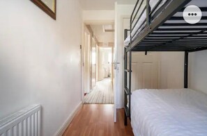 4 bedrooms, iron/ironing board, free WiFi, bed sheets