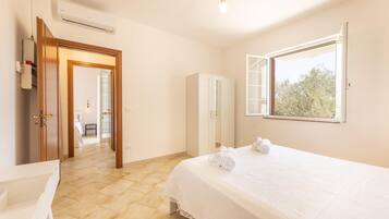 2 camere, culla da viaggio, Wi-Fi gratuito, lenzuola