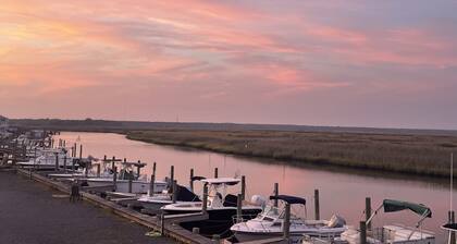 Serenity at the Shore - on the water & close to Long Beach Island
