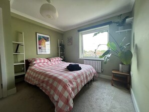 1 soverom, strykejern/-brett, wi-fi og sengetøy