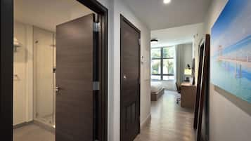 1 Schlafzimmer, Schreibtisch, Bügeleisen/Bügelbrett, Reisekinderbett