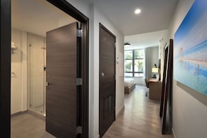 1 Schlafzimmer, Schreibtisch, Bügeleisen/Bügelbrett, Reisekinderbett