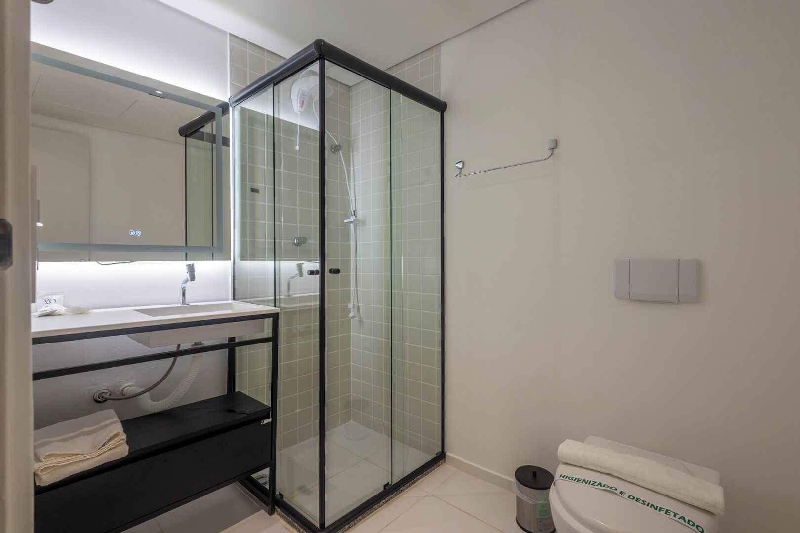 Studio Standard (547573) | Salle de bain | Douche, serviettes fournies, savon, shampoing