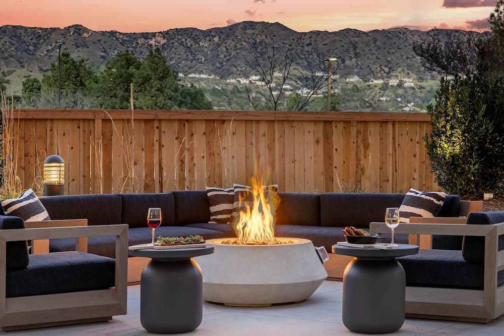 Cambria Hotel Burbank Airport