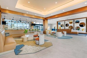 Lobby - Cambria Hotel Burbank Airport (Burbank)