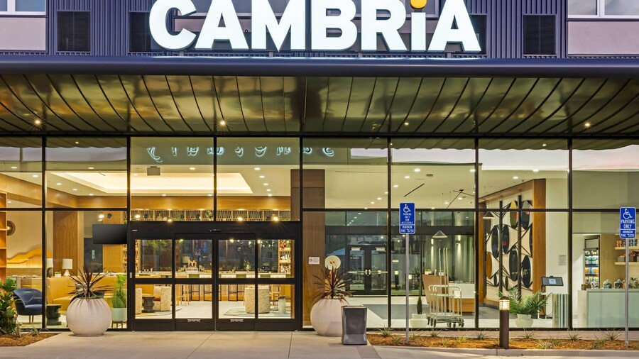 Cambria Hotel Burbank Airport