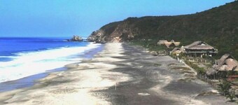 Eco_ Lodge Beach Front Mermejita Mazunte Piece of Paradise