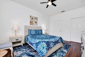 3 habitaciones, tabla de planchar con plancha, wifi y ropa de cama
