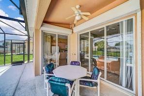 Outdoor dining
