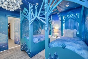 9 habitaciones, tabla de planchar con plancha, wifi y ropa de cama